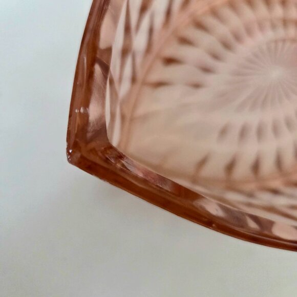 Vintage pink Depression glass Windsor Jeanette boat bowl. - Picture 7 of 7